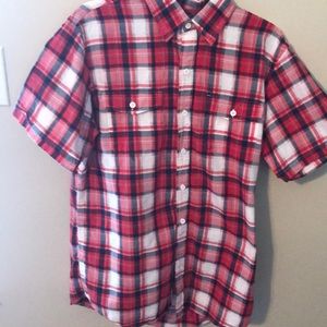 Men’s Izod short sleeve shirt